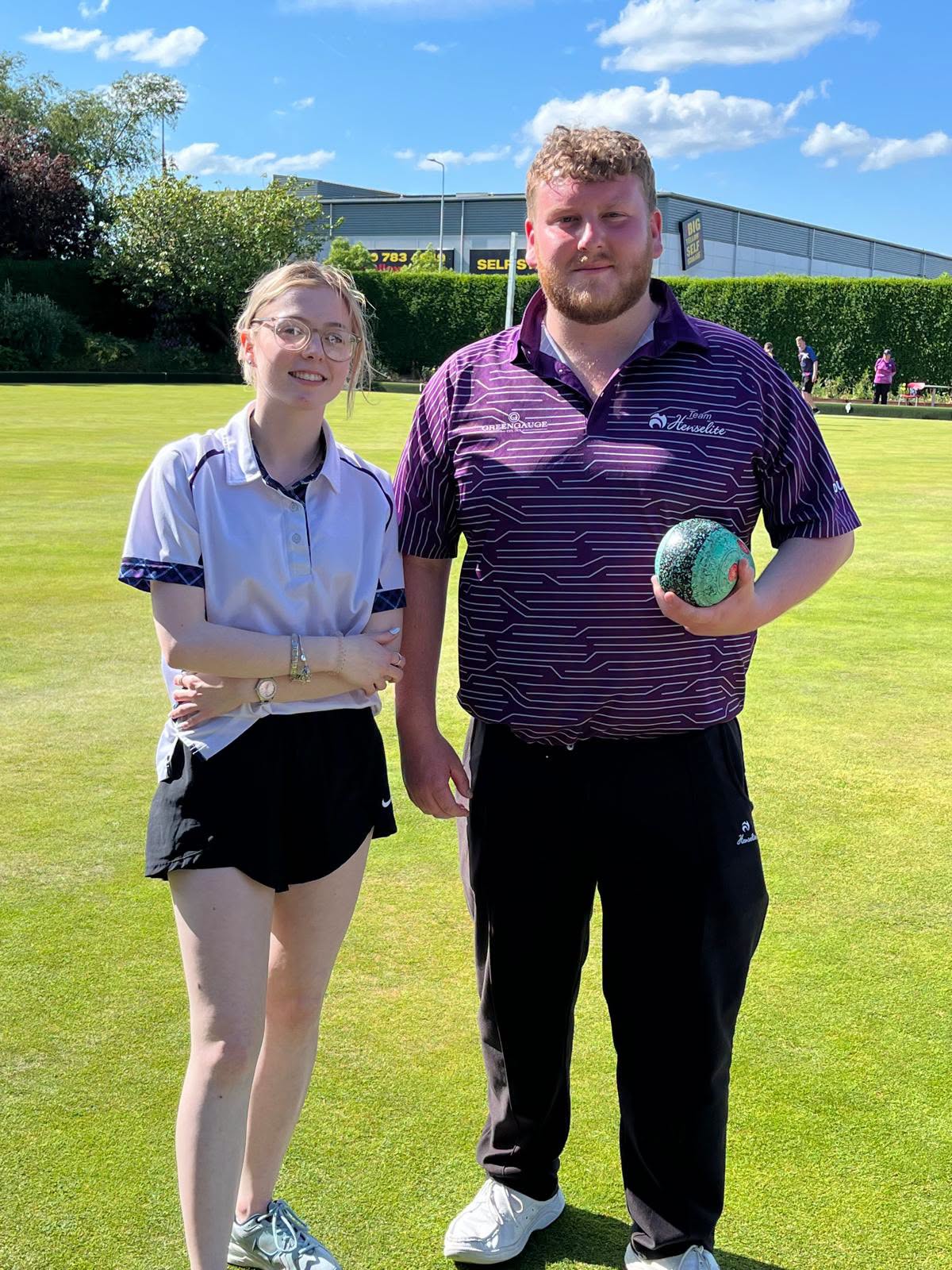 𝗣𝗢𝗗𝗜𝗨𝗠 𝗢𝗣𝗘𝗡 𝗣𝗔𝗜𝗥𝗦 | 𝗦𝗜𝗚𝗛𝗧𝗛𝗜𝗟𝗟 𝗕𝗢𝗪𝗟𝗜𝗡𝗚 𝗖𝗟𝗨𝗕

 Jessica Young And Lewis Betts
 Kara...